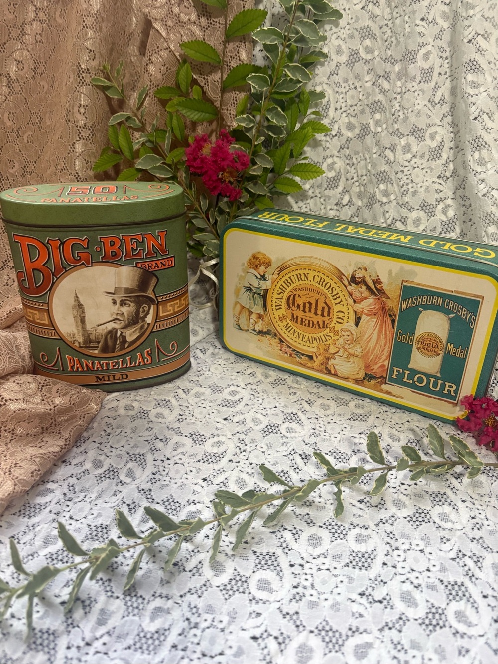 Vintage-Style Green Tin Home Accent - Decorative Storage